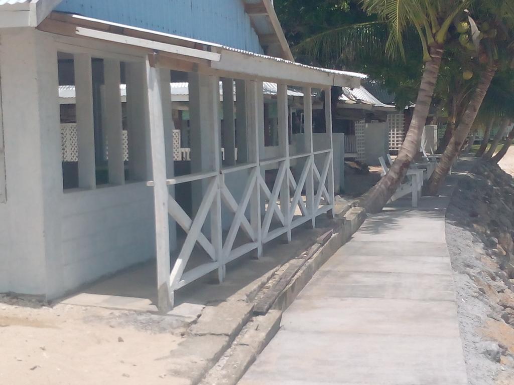 Vacations Beach Fale Hotel Manase Exterior photo